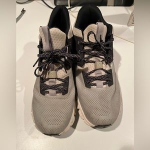 On Running Cloud High Edge Men’s Sneakers, Size 9.5